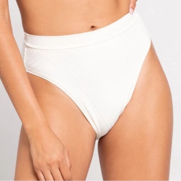 l*space frenchi high-waisted Bitsy bikini bottom - Picture 2 of 8